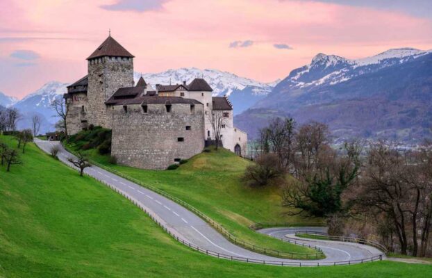 Expatriation au Liechtenstein : procédure et avantages